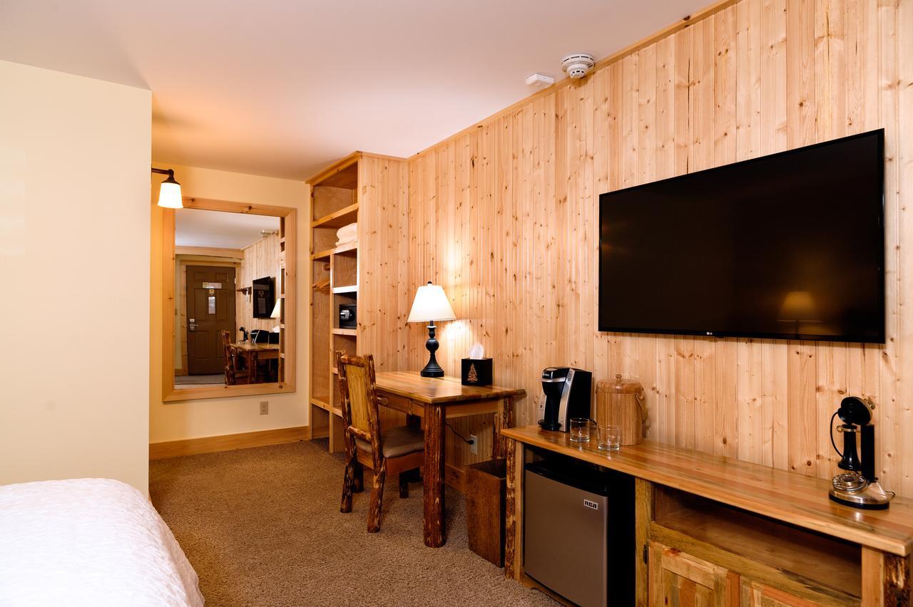 Adirondack Spruce Lodge Уилмингтон Экстерьер фото